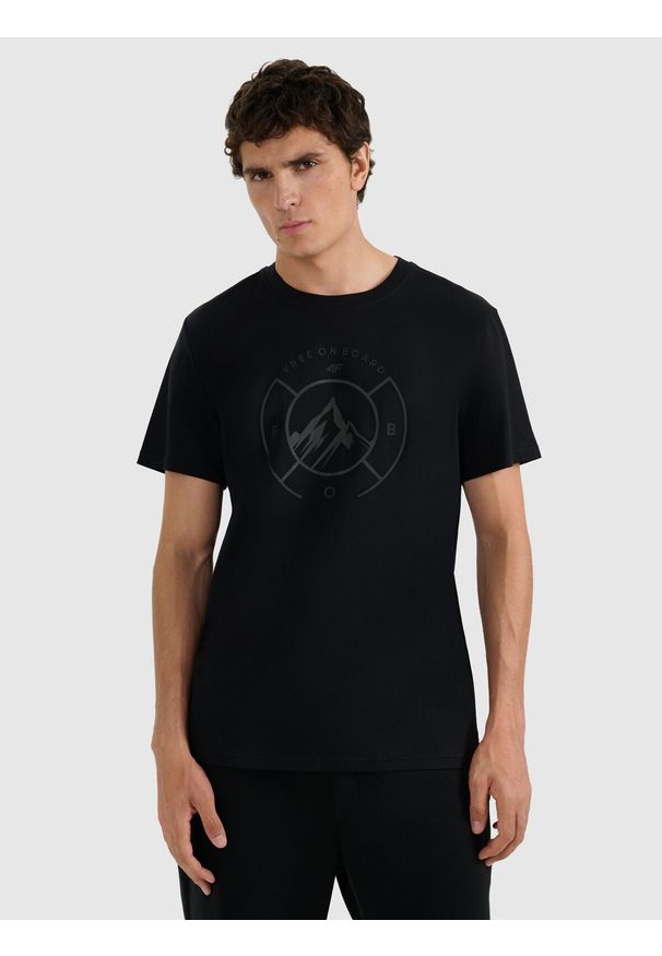 4f - 4F T-shirt regular z nadrukiem męski - czarny S. Okazja: na co dzień. Kolor: czarny. Materiał: bawełna, skóra, materiał. Wzór: nadruk. Styl: casual