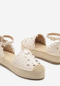 Born2be - Beżowe Espadryle na Grubej Podeszwie z Ażurową Cholewką Eleasel. Okazja: na co dzień. Zapięcie: sprzączka. Kolor: beżowy. Materiał: jeans. Szerokość cholewki: normalna. Wzór: ażurowy. Styl: casual #6