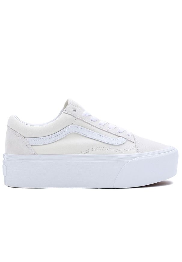 Buty Vans Color Block Old Skool Stackform VN0009PZCCZ1 - białe. Zapięcie: pasek. Kolor: biały. Materiał: guma, zamsz. Szerokość cholewki: normalna. Obcas: na platformie. Model: Vans Old Skool