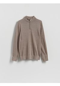 Reserved - Sweter z zapinanym golfem - beżowy. Typ kołnierza: golf. Kolor: beżowy. Materiał: bawełna, dzianina