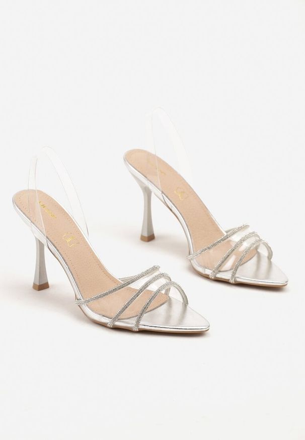 Renee - Srebrne Sandały Vices ze Skórzaną Wkładką Transparentną Cholewką i Cyrkoniami Novarissea. Kolor: srebrny. Materiał: skóra. Styl: elegancki, klasyczny
