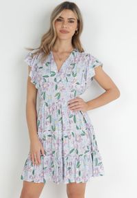 Born2be - Jasnofioletowa Sukienka Taliowana z Wiskozy w Kwiaty Adomisia. Kolor: fioletowy. Materiał: wiskoza. Wzór: kwiaty. Sezon: wiosna, lato #4