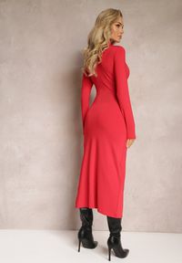 Renee - Czerwona Sukienka Midi z Marszczeniem i Rozcięciem Vangia. Kolor: czerwony. Wzór: aplikacja. Długość: midi #3