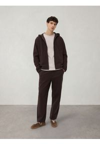 Reserved - Rozpinana bluza z kapturem - brązowy. Kolor: brązowy. Materiał: dzianina, bawełna