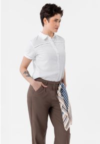 Volcano - Biała koszula C-LIPERA. Okazja: na co dzień. Kolor: biały. Materiał: bawełna, jeans, materiał, koronka. Długość rękawa: krótki rękaw. Długość: krótkie. Wzór: koronka. Sezon: lato. Styl: casual, klasyczny, wakacyjny #1