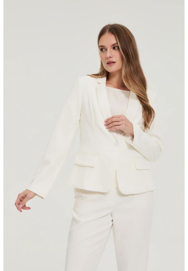 MOODO - Marynarka jednorzędowa biała. Kolor: biały. Materiał: poliester, wiskoza, elastan