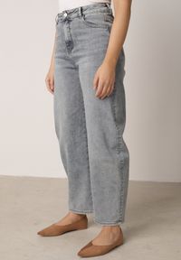 Born2be - Jasnoniebieskie Bawełniane Jeansy o Kroju Barrel Leg z Wysokim Stanem Vimariele. Okazja: na co dzień. Stan: podwyższony. Kolor: niebieski. Styl: casual, klasyczny, boho #5