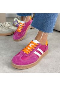 Fuksja skórzane półbuty damskie S.Barski 7059. Okazja: na co dzień. Zapięcie: sznurówki. Kolor: różowy. Materiał: skóra. Szerokość cholewki: normalna. Sezon: wiosna, jesień, lato. Styl: casual, elegancki, klasyczny #1