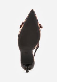 Born2be - Panterkowe Sandały Szpilki Vices z Odkrytą Piętą i Ozdobną Kokardą Valozi. Okazja: na co dzień. Zapięcie: sprzączka. Materiał: lakier. Obcas: na szpilce. Styl: casual, elegancki, klasyczny. Wysokość obcasa: średni #5