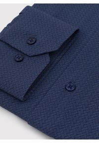 Pako Lorente - PAKO LORENTE – Granatowa dzianinowa koszula w jodełkę. Typ kołnierza: kołnierzyk klasyczny. Kolor: niebieski. Materiał: dzianina. Długość rękawa: długi rękaw. Długość: długie. Wzór: jodełka. Styl: klasyczny #3