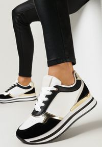 Born2be - Czarno-Białe Sneakersy Lilala. Nosek buta: okrągły. Kolor: czarny. Materiał: materiał. Szerokość cholewki: normalna. Obcas: na platformie #1