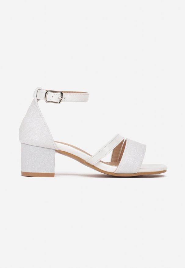 Born2be - Białe Lakierowane Sandały na Niskim Słupku z Brokatowymi Wstawkami Molmes. Okazja: na co dzień. Kolor: biały. Materiał: lakier. Styl: casual, elegancki