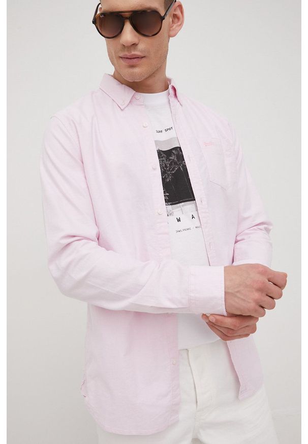 Superdry koszula bawełniana męska kolor różowy regular z kołnierzykiem button-down. Typ kołnierza: button down. Kolor: różowy. Materiał: bawełna. Długość rękawa: długi rękaw. Długość: długie