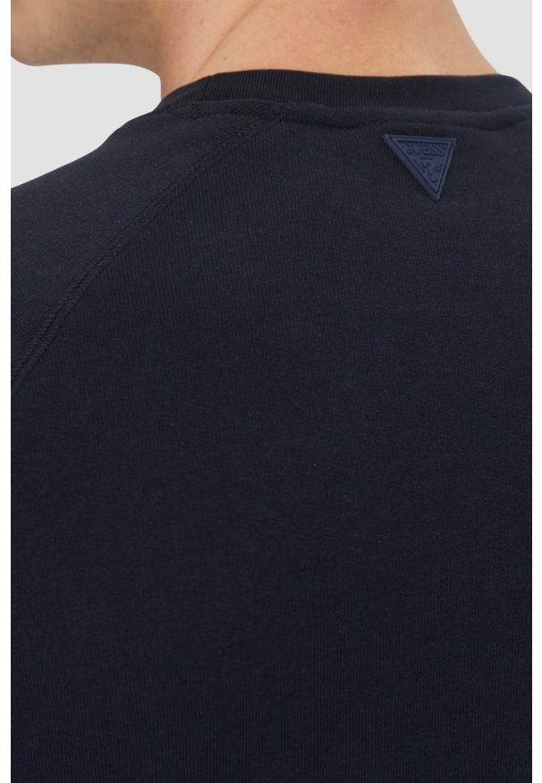 Guess - GUESS Granatowa męska bluza New Aldwin. Kolor: niebieski. Materiał: materiał, poliester, bawełna. Wzór: bez wzorów