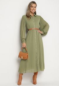 Born2be - Zielona Plisowana Sukienka o Koszulowym Kroju z Dodatkowym Paskiem Mialessa. Okazja: na co dzień. Kolor: zielony. Materiał: materiał. Typ sukienki: koszulowe. Styl: casual, elegancki, klasyczny #2