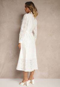 Renee - Biała Ażurowa Sukienka z Bawełny Ozdobiona Paskiem Novenelle. Kolor: biały. Materiał: bawełna. Wzór: aplikacja, ażurowy. Sezon: wiosna #5