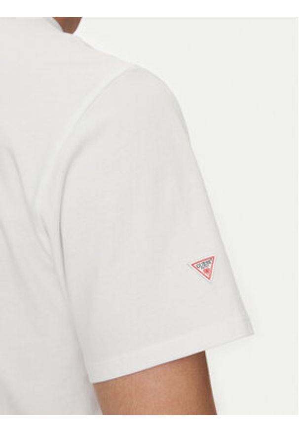 Guess T-Shirt F5GI09 KA260 Biały Regular Fit. Kolor: biały. Materiał: bawełna