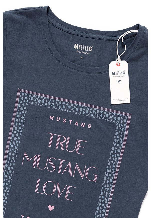 Mustang - MUSTANG T SHIRT DAMSKI Alexia C Print Blue Nights 1008973 4085. Wzór: nadruk