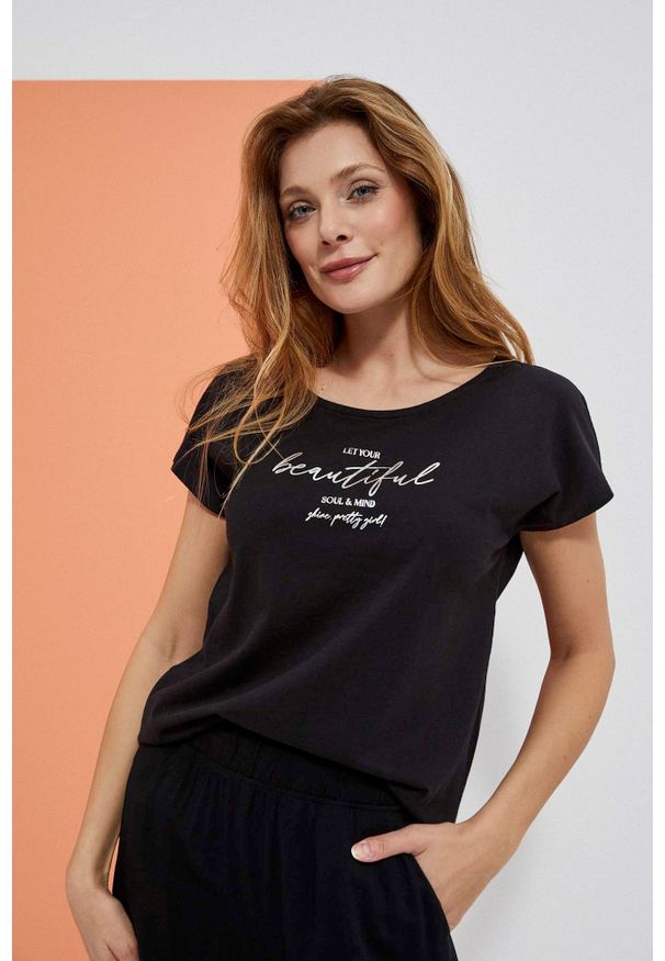 MOODO - T-shirt z napisem. Typ kołnierza: dekolt w łódkę. Materiał: bawełna. Długość rękawa: bez rękawów. Wzór: napisy