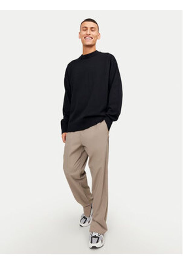 Jack & Jones - Jack&Jones Sweter Collective 12251556 Czarny Relaxed Fit. Kolor: czarny. Materiał: bawełna