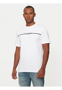 Calvin Klein T-Shirt K10K113802 Biały Regular Fit. Kolor: biały. Materiał: bawełna #1