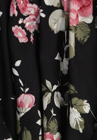 Born2be - Czarna Kopertowa Sukienka w Kwiatowy Wzór z Paskiem i Falbanką Thellippe. Okazja: na co dzień. Kolor: czarny. Materiał: wiskoza, materiał, tkanina, jeans. Długość rękawa: krótki rękaw. Wzór: kwiaty. Typ sukienki: kopertowe. Styl: elegancki, casual. Długość: maxi #7