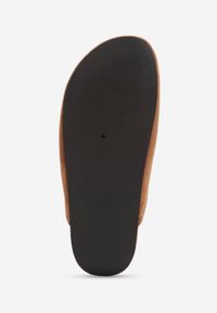 Renee - Jasnobrązowe Klapki VICES Mule Ozdobione Frędzlami Koralikami i Kokardą Eathelena. Okazja: na plażę. Kolor: brązowy. Wzór: aplikacja. Sezon: lato #2