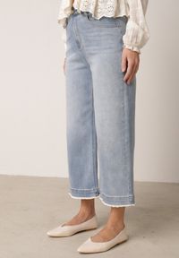 Born2be - Niebieskie Jeansy Kuloty z Bawełną o Szerokim Kroju z Wysokim Stanem i Perełkami Kharope. Okazja: na co dzień. Stan: podwyższony. Kolor: niebieski. Styl: casual, elegancki, boho #6