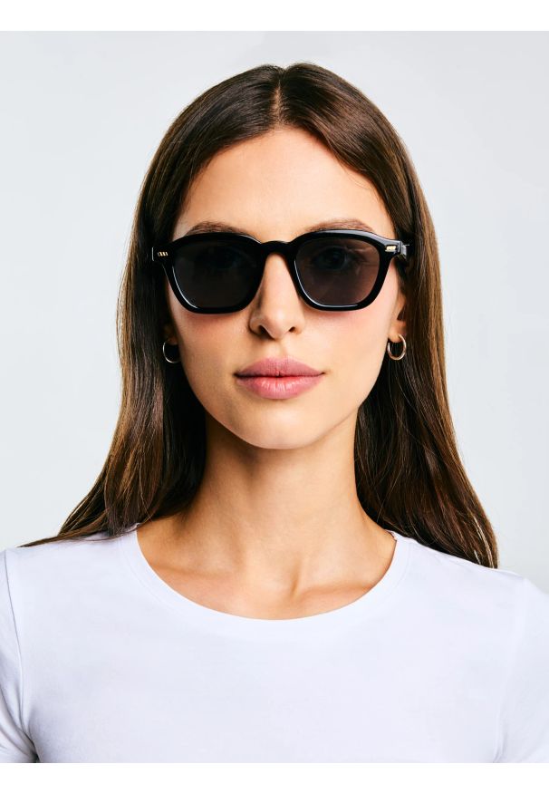 Big-Star - Okulary przeciwsłoneczne czarne Kari 906. Kolor: czarny. Wzór: aplikacja