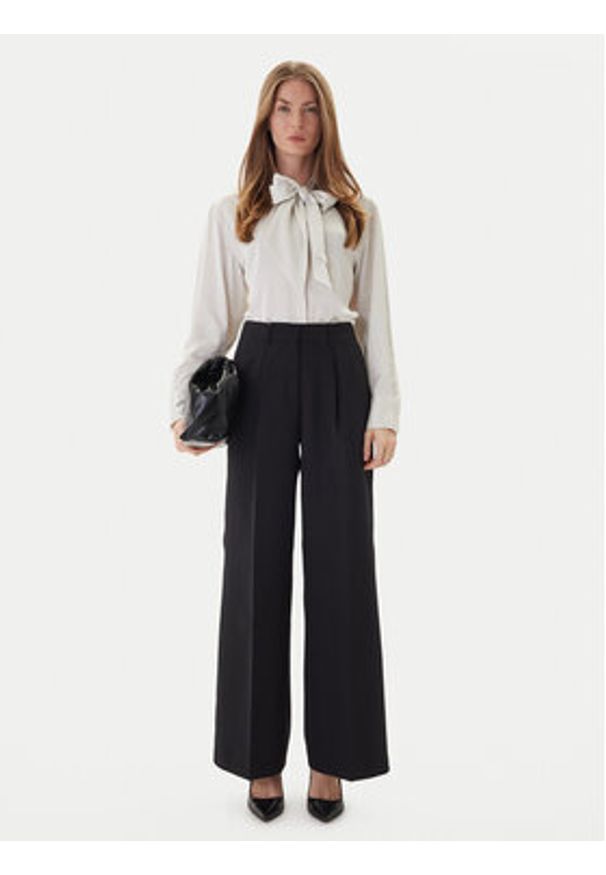 Calvin Klein Bluzka LV044D125G Beżowy Regular Fit. Kolor: beżowy. Materiał: syntetyk