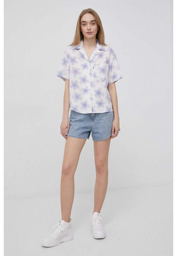 Levi's® - Levi's koszula z domieszką lnu damska kolor biały regular z kołnierzykiem klasycznym. Okazja: na spotkanie biznesowe. Typ kołnierza: kołnierzyk klasyczny. Kolor: biały. Materiał: len. Długość rękawa: krótki rękaw. Długość: krótkie. Styl: klasyczny