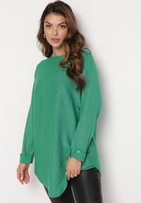 Born2be - Ciemnozielony Luźny Sweter z Metaliczną Nitką Otaxie. Kolor: zielony. Materiał: tkanina. Długość rękawa: długi rękaw. Długość: długie. Wzór: aplikacja #4