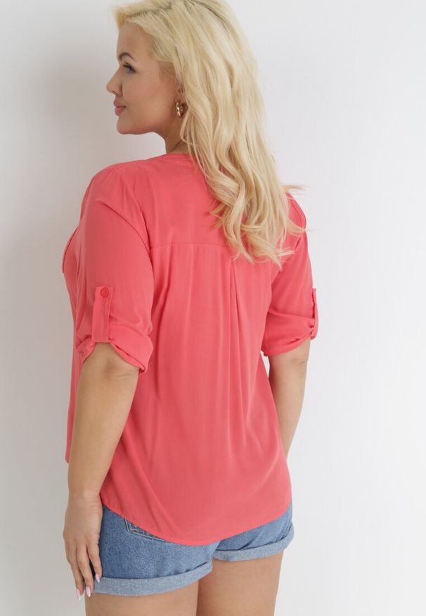 Born2be - Ciemnoróżowa Bluzka z Wiskozy i Rękawem 3/4 Arerissa. Kolor: różowy. Materiał: wiskoza