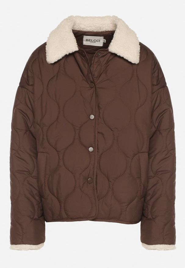 Born2be - Brązowa Koszulowa Kurtka Pikowana z Futerkowym Kołnierzem Seruna. Okazja: na spacer. Typ kołnierza: golf. Kolor: brązowy. Materiał: dzianina, jeans. Styl: klasyczny