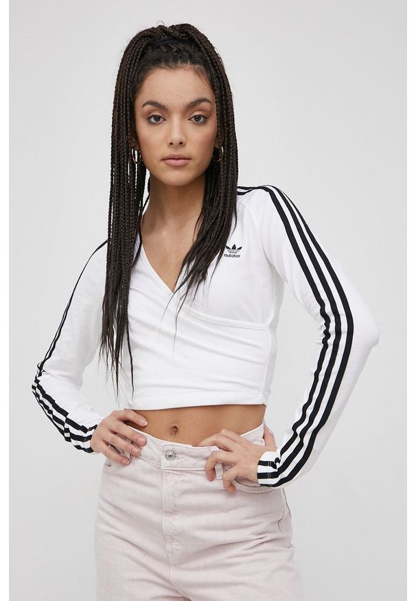 adidas Originals Longsleeve damski kolor biały. Kolor: biały. Materiał: dzianina, bawełna. Długość rękawa: długi rękaw. Wzór: aplikacja