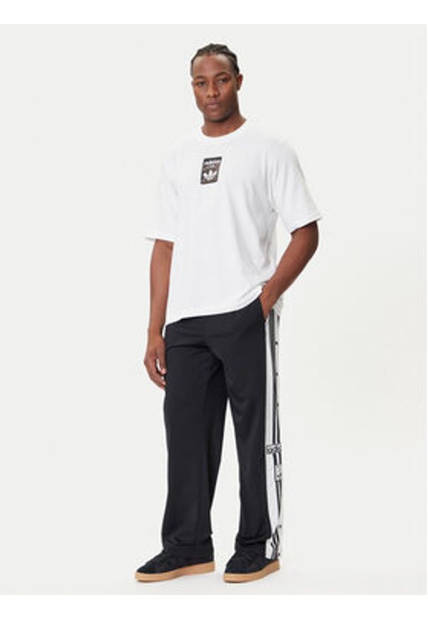 Adidas - adidas T-Shirt Leo JV7570 Biały Oversize. Kolor: biały. Materiał: bawełna