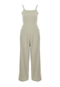 Born2be - Jasnozielony Kombinezon Damyle. Kolor: zielony. Materiał: tkanina. Długość rękawa: na ramiączkach. Długość: długie. Wzór: gładki, jednolity #7