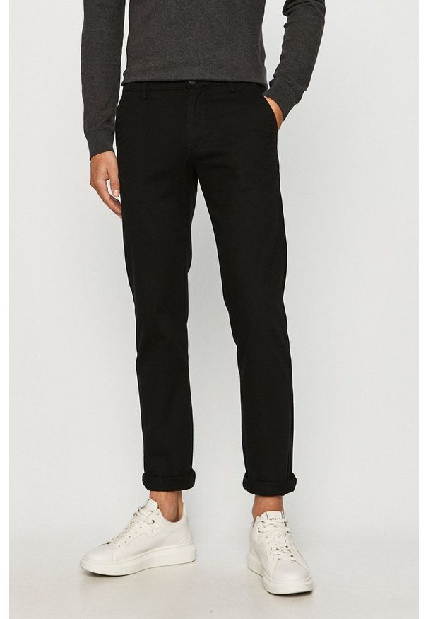 Cross Jeans - Spodnie. Kolor: czarny. Materiał: tkanina