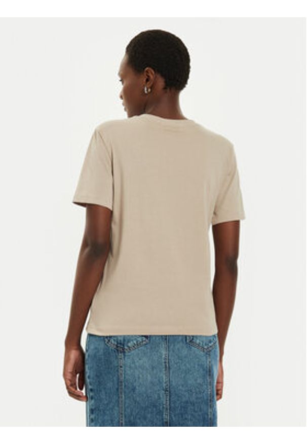 Calvin Klein Jeans T-Shirt Embro Badge J20J222560 Beżowy Regular Fit. Kolor: beżowy. Materiał: bawełna