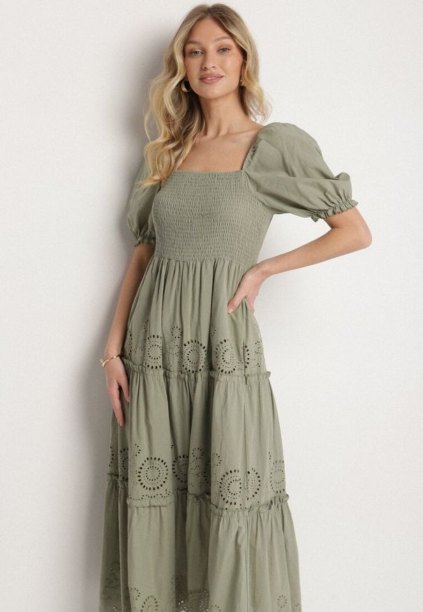 Born2be - Zielona Bawełniana Sukienka z Haftowanym Wzorem Iffanella. Okazja: na spacer, na co dzień. Kolor: zielony. Materiał: bawełna. Wzór: haft. Sezon: lato. Styl: elegancki, casual