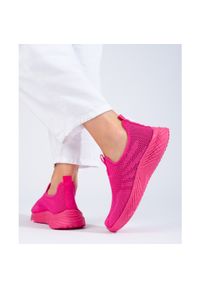 SHELOVET - Damskie ażurowe buty sportowe fuksja Shelovet różowe. Kolor: różowy. Wzór: ażurowy