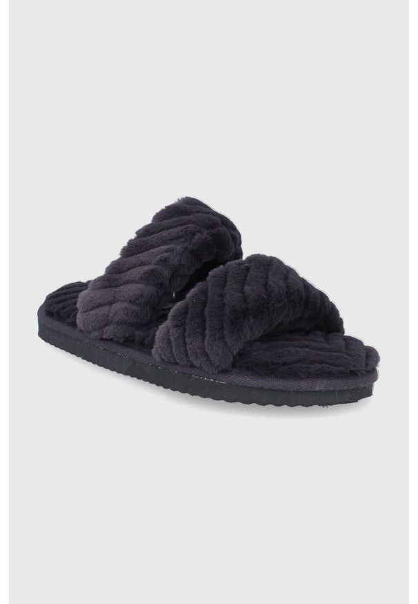 Flip*Flop Kapcie kolor fioletowy. Kolor: fioletowy. Materiał: guma, materiał. Wzór: gładki