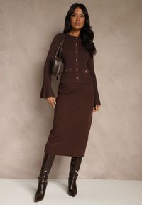 Renee - Brązowy Elegancki Prążkowany Kardigan z Wiskozą Guzikami i Rozszerzanymi Rękawami Otila. Okazja: na co dzień. Kolor: brązowy. Materiał: prążkowany, wiskoza. Styl: elegancki #3
