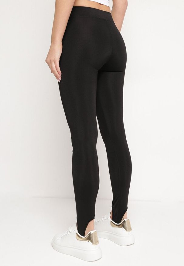 Born2be - Czarne Legginsy z Wysokim Stanem i Antypoślizgową Gumką na Piętę Elazyn. Okazja: na co dzień. Stan: podwyższony. Kolor: czarny. Materiał: materiał. Styl: casual, elegancki