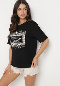 Born2be - Czarny Bawełniany T-shirt Ozdobiony Nadrukiem Nartzedi. Okazja: na co dzień. Kolor: czarny. Materiał: bawełna. Wzór: aplikacja, nadruk. Styl: casual #7