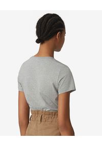 Kenzo - KENZO - Szara koszulka z logo. Kolor: szary. Materiał: jeans, bawełna. Wzór: aplikacja, kolorowy. Styl: klasyczny #6