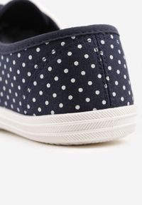 Renee - Granatowe Tenisówki przed Kostkę w Kropki Porenia. Okazja: na co dzień. Wysokość cholewki: przed kostkę. Kolor: niebieski. Wzór: kropki. Styl: casual #2