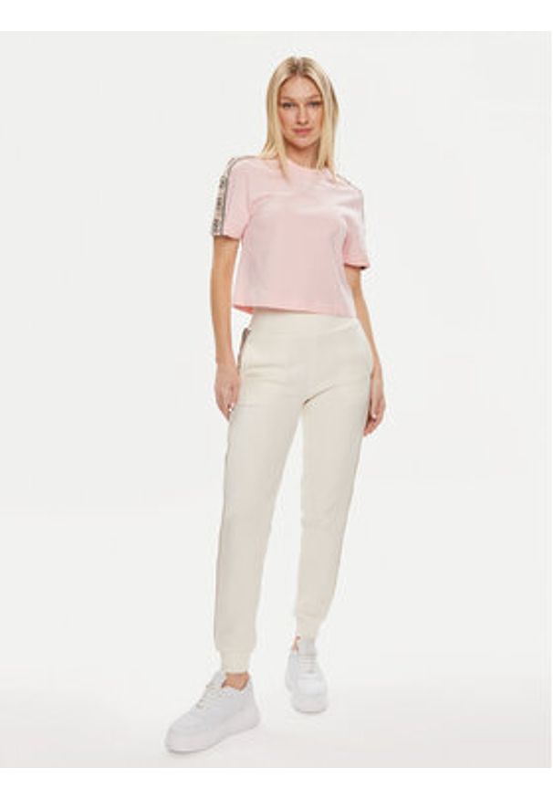 Guess Spodnie dresowe Britney V2YB15 KB3P2 Écru Regular Fit. Materiał: bawełna