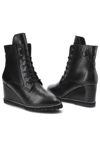 Czarne Botki Libero Damskie Eleganckie Buty. Okazja: na co dzień. Kolor: czarny. Materiał: skóra. Szerokość cholewki: normalna. Wzór: gładki. Obcas: na koturnie #5