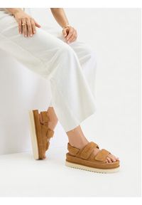 Badura Sandały C-ALEXIA-ABA-C001 Beżowy. Kolor: beżowy. Materiał: zamsz, skóra #2